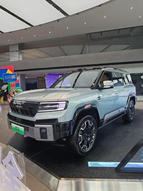 惠州176比亚迪方程豹硬派越野的爆款，英菲尼迪35周年与你共成长